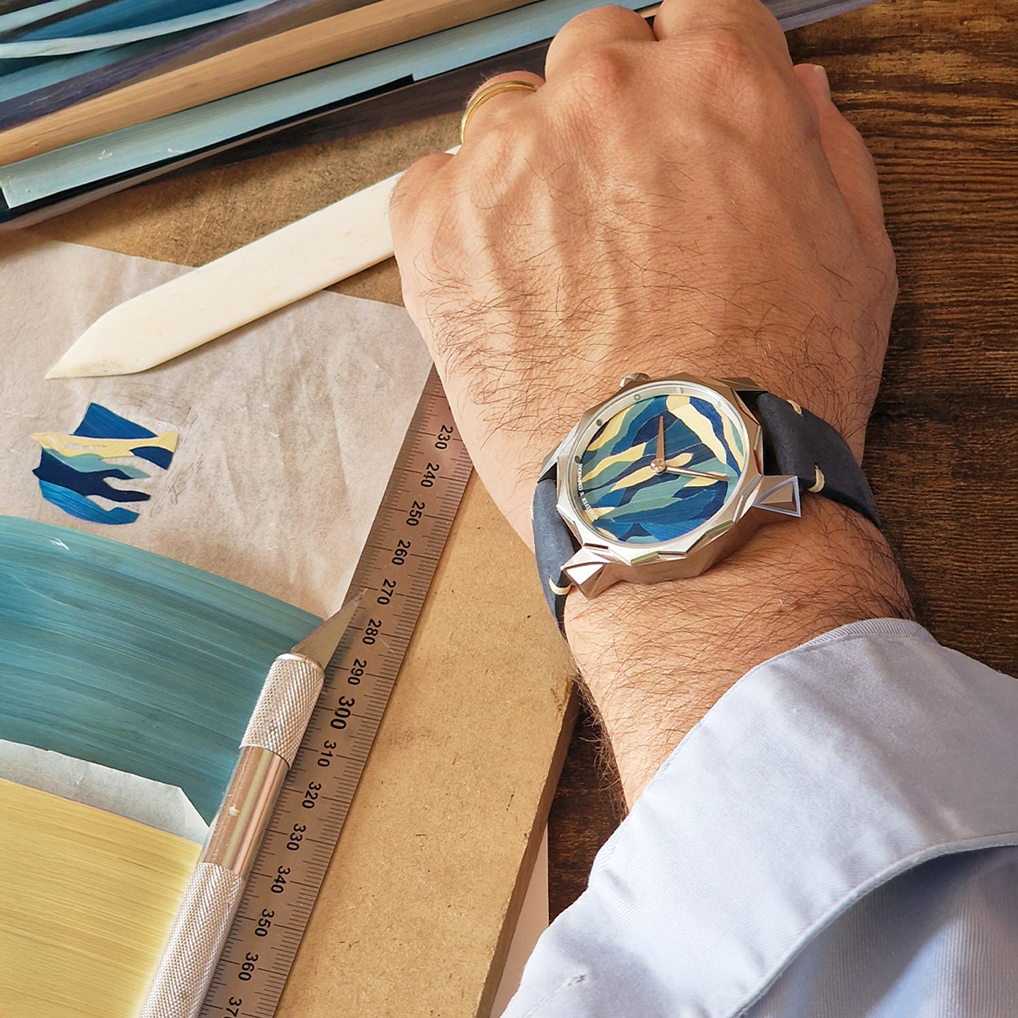 Solune Grand Art Antarctica Straw Marquetry